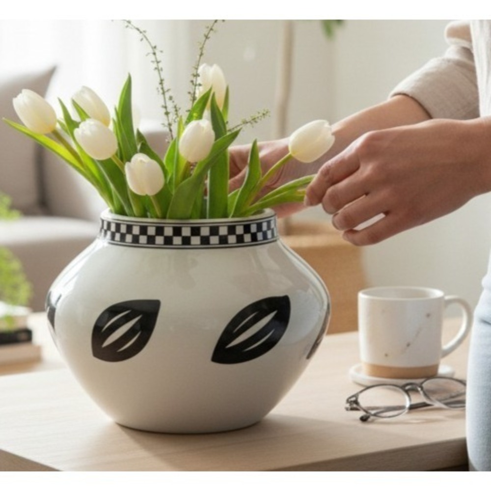 Ecco Terra Porcelain‎ Vase Black White Sculptural Bulb 6 Modern Art Decor